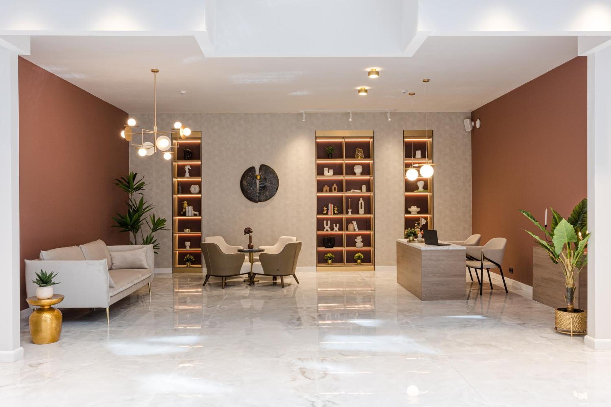 Ramada By Wyndham Bucharest Otopeni Airport Экстерьер фото